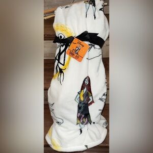 Cute 🥰 Disney Nightmare Before Christmas Oversized Plush Throw Blanket 60” x 70”
